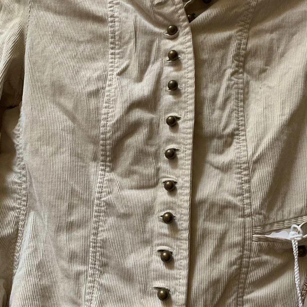 Jacket - Picture 2 of 9